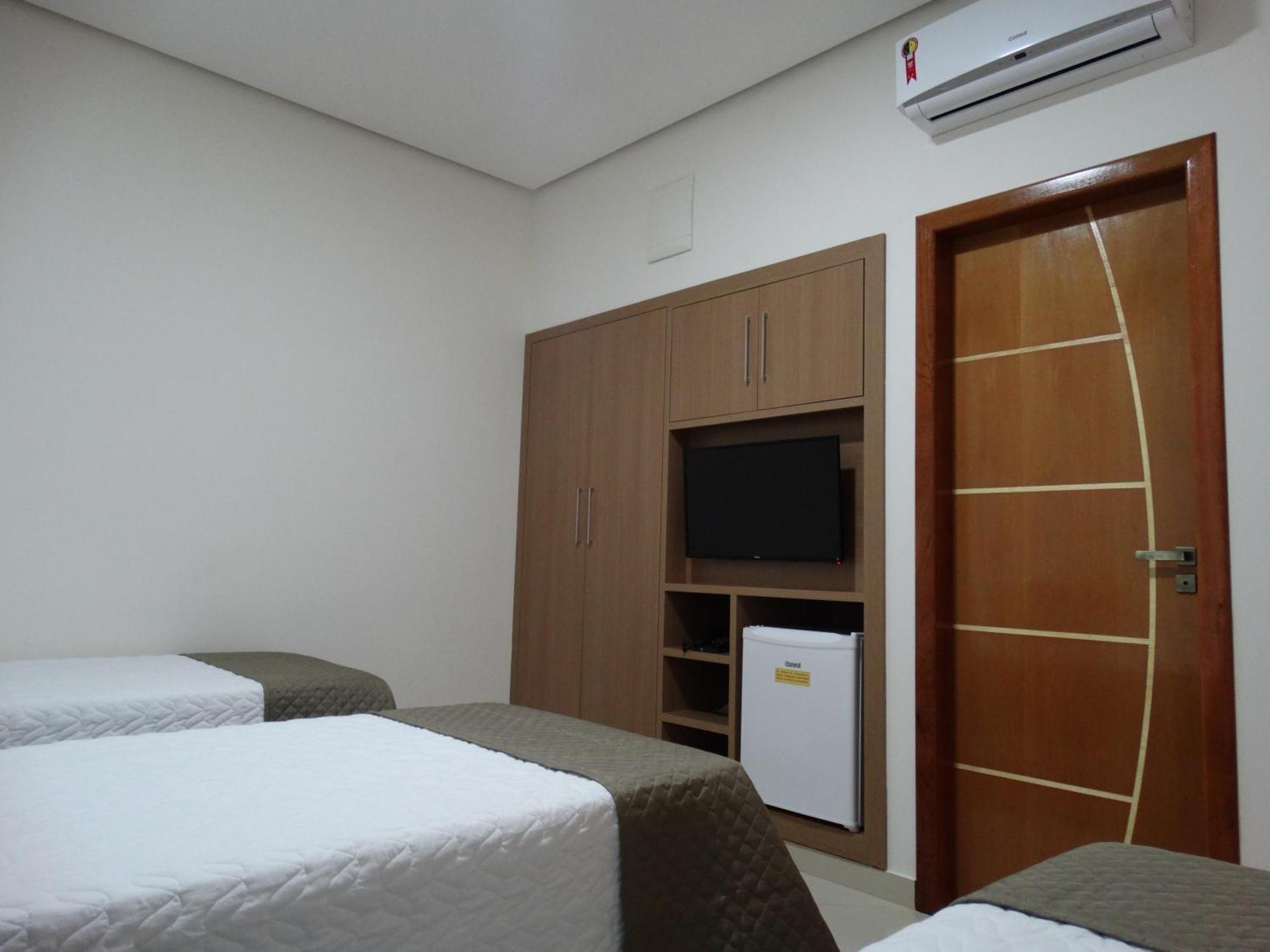 Hotel E Restaurante Sabor De Minas Salinas  Phòng bức ảnh